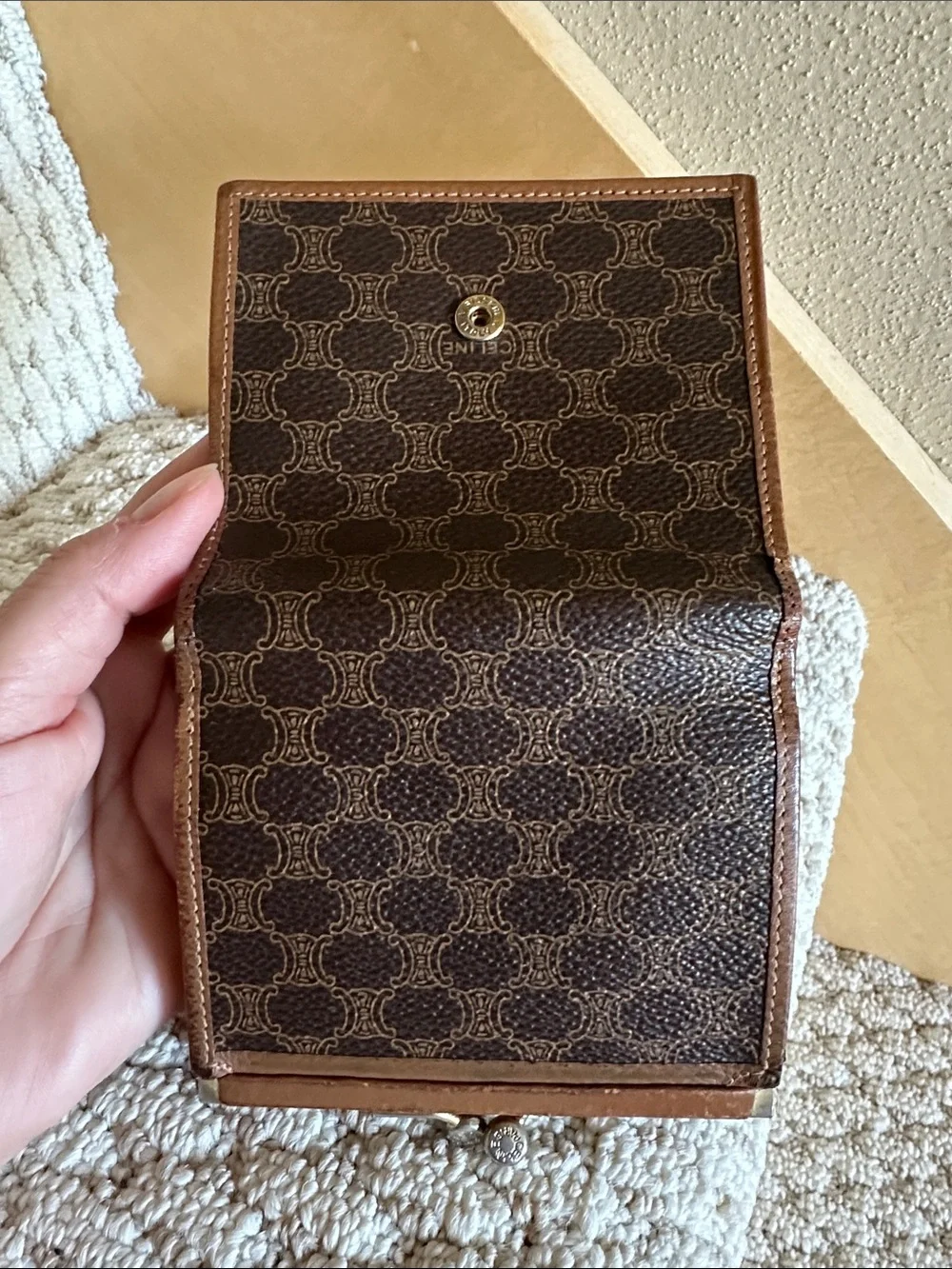 Celine Vintage Macadam Triomphe Kiss Lock Wallet - Picture 13 of 16